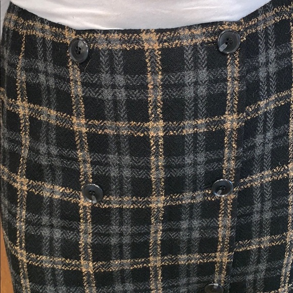 Skirt - Picture 3 of 4